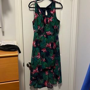 Suzy shier size L dress